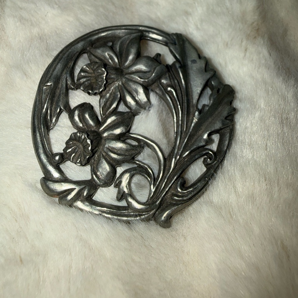 1987 Seagull Pewter Floral Brooch - Picture 5 of 11